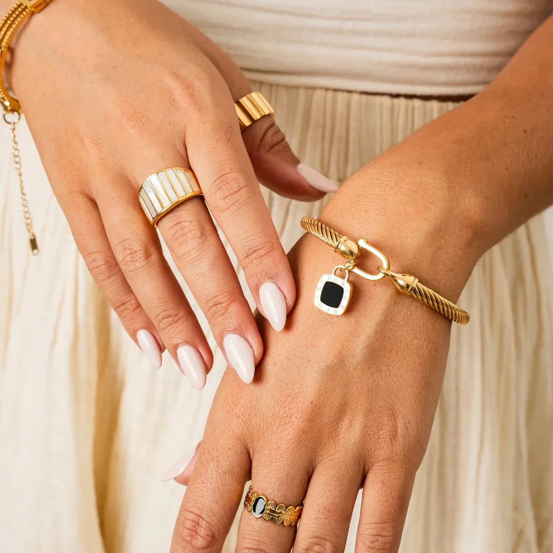 Square Onyx Pendant Bracelet Plated in 18K Gold